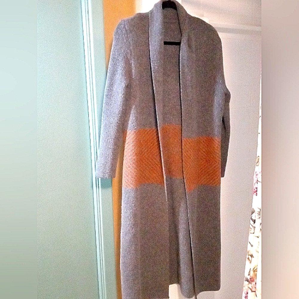 Long soft grey sweater - Picture 2 of 9